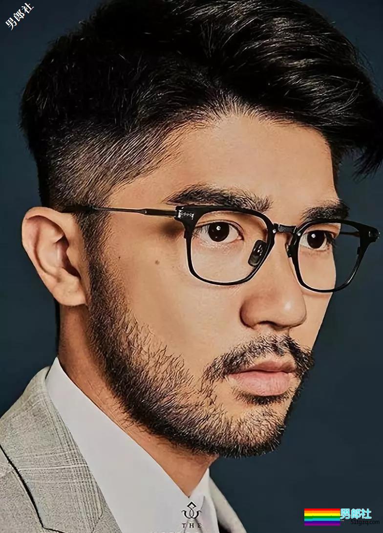 岛国公司当男模，我真的觉得他很帅! - 51虹马