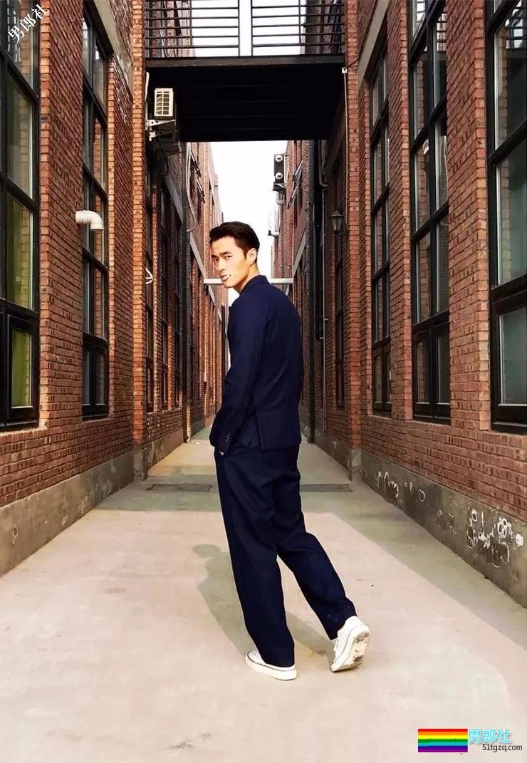 他是亚洲首席男模！曾被误认为被潜规则?! - 51虹马