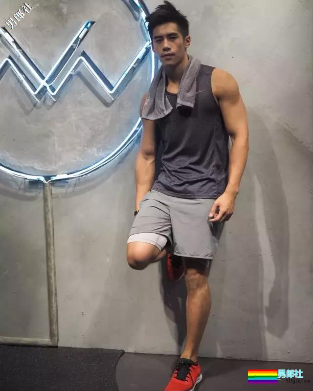 香港小鲜肉跑龙套也帅到爆，私底下这么放得开！ - 51虹马
