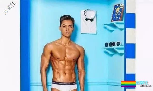 肌肉小狼狗八块腹肌太惹眼，长腿大胸肌的运动Boy！ - 51虹马