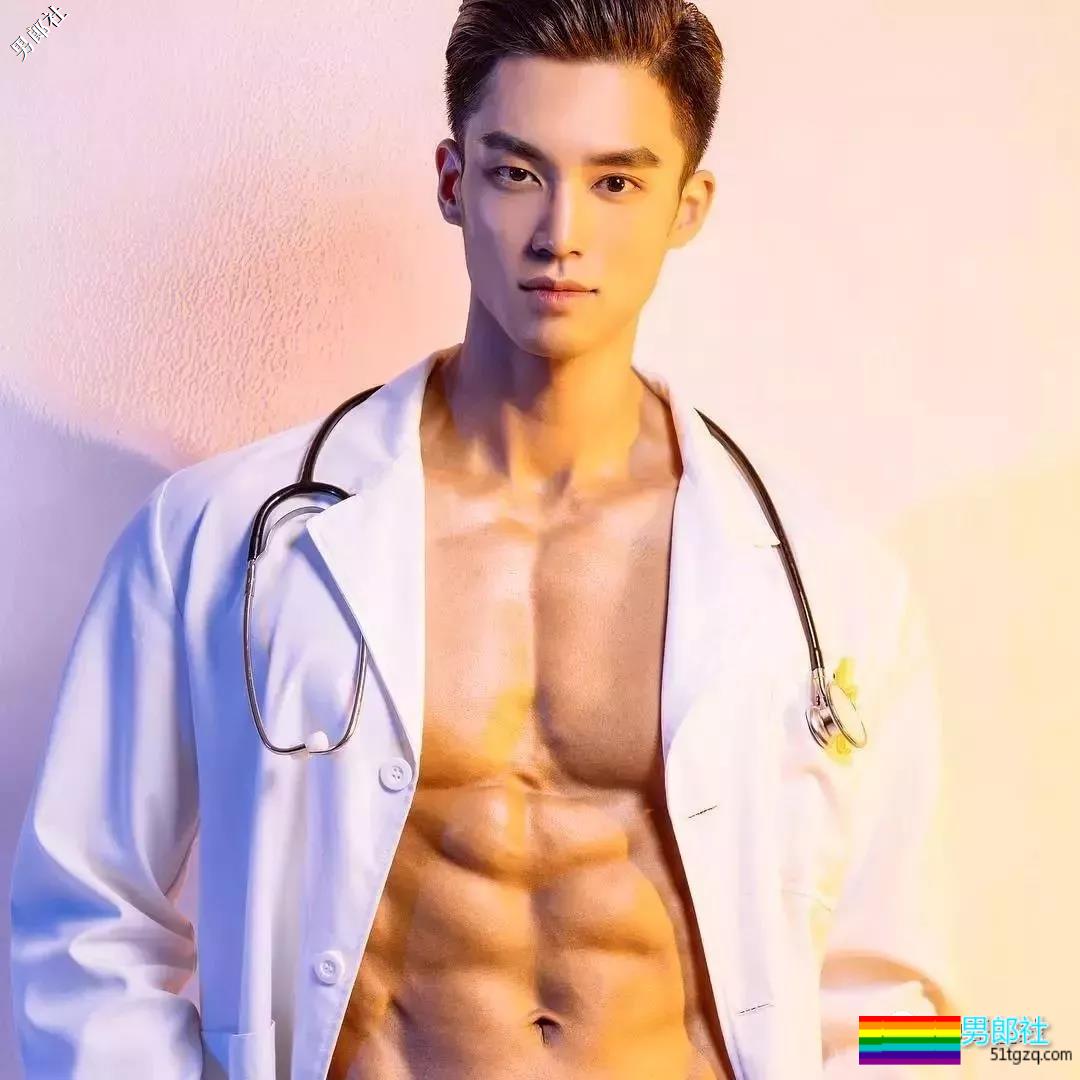 肌肉小狼狗八块腹肌太惹眼,长腿大胸肌的运动Boy! - 51虹马 肌肉小狼狗八块腹肌太惹眼,长腿大胸肌的运动Boy! - 51虹马