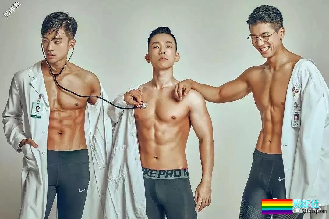 肌肉小狼狗八块腹肌太惹眼,长腿大胸肌的运动Boy! - 51虹马 肌肉小狼狗八块腹肌太惹眼,长腿大胸肌的运动Boy! - 51虹马