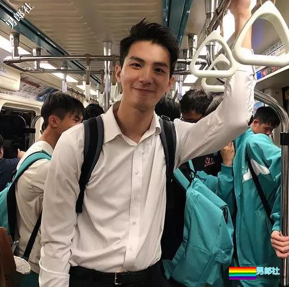 偶遇各款帅哥,体育生,你们要抱走那一只?-51虹马