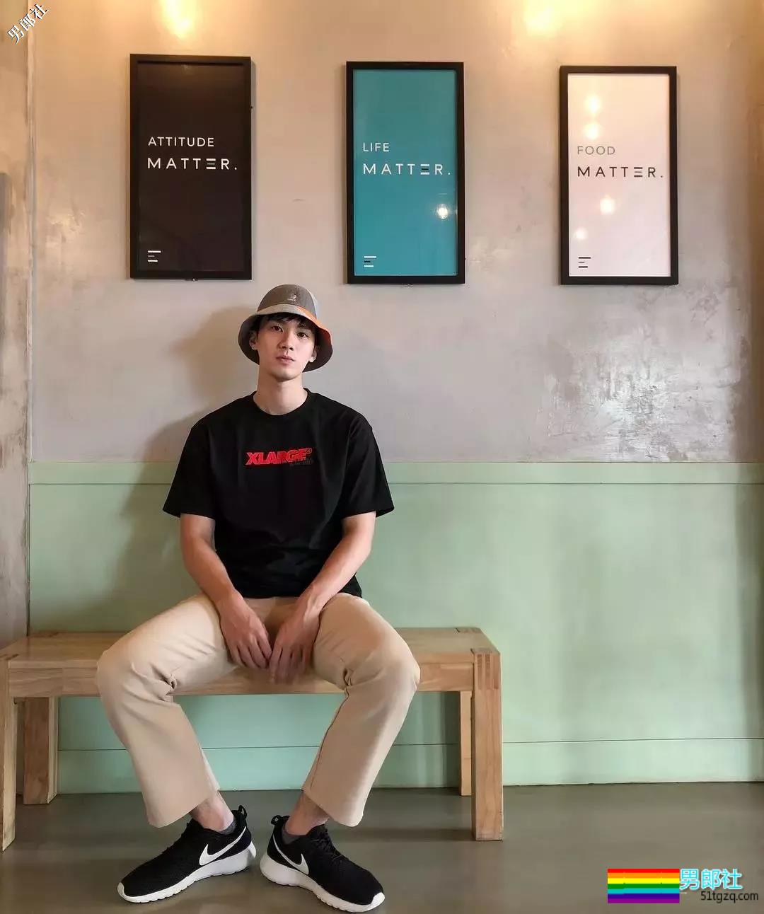 偶遇各款帅哥，体育生，你们要抱走那一只？ - 51虹马