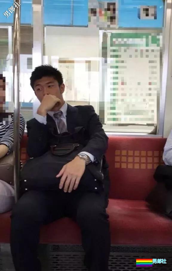 偶遇各款帅哥，体育生，你们要抱走那一只？ - 51虹马