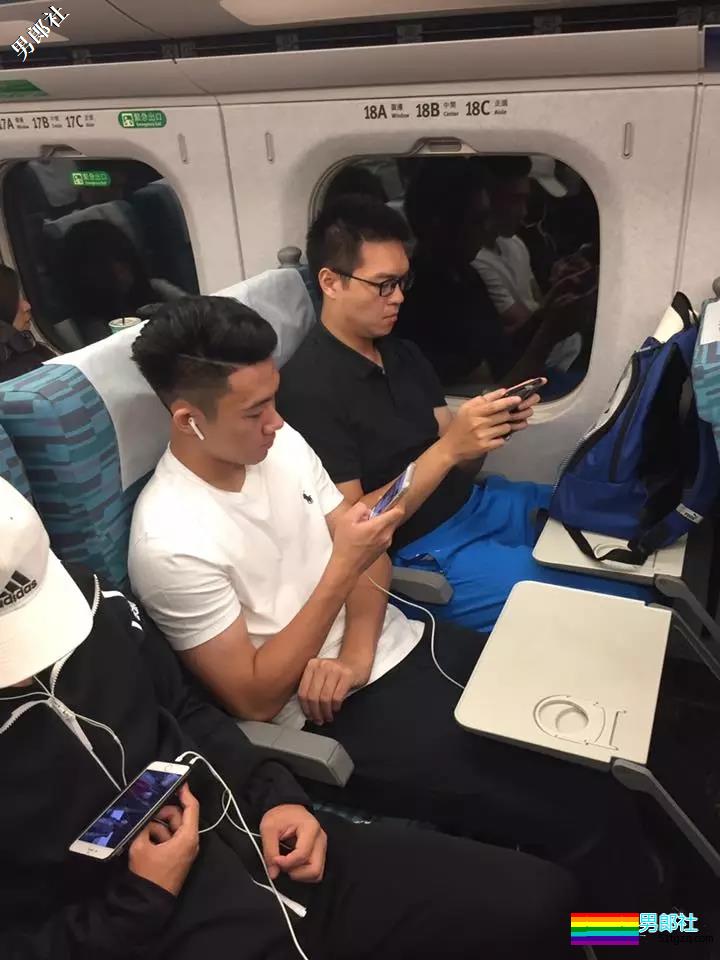 偶遇各款帅哥，体育生，你们要抱走那一只？ - 51虹马