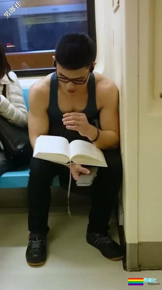 偶遇各款帅哥，体育生，你们要抱走那一只？ - 51虹马