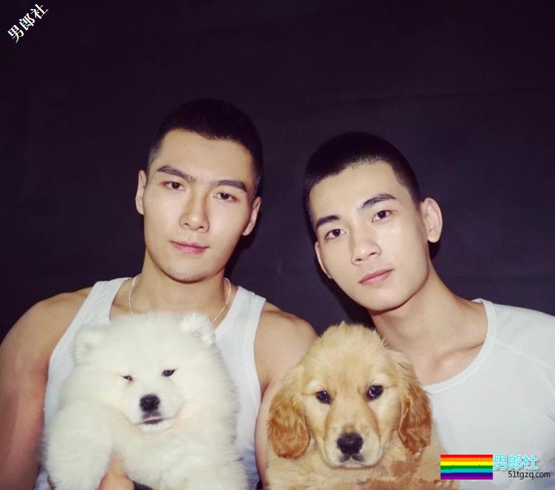 帅兵的萌帅男友发泳池清凉照，翘腹肌让网友羡慕！ - 51虹马