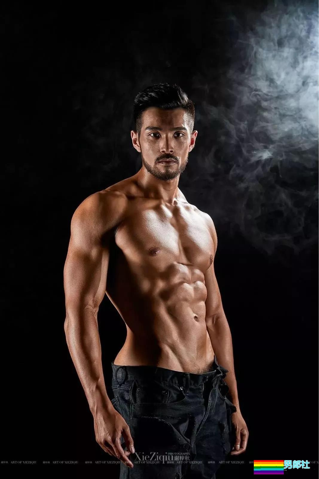 188CM健身达人酷似中西翔!完美肌肉青筋暴露! - 51虹马 188CM健身达人酷似中西翔!完美肌肉青筋暴露! - 51虹马