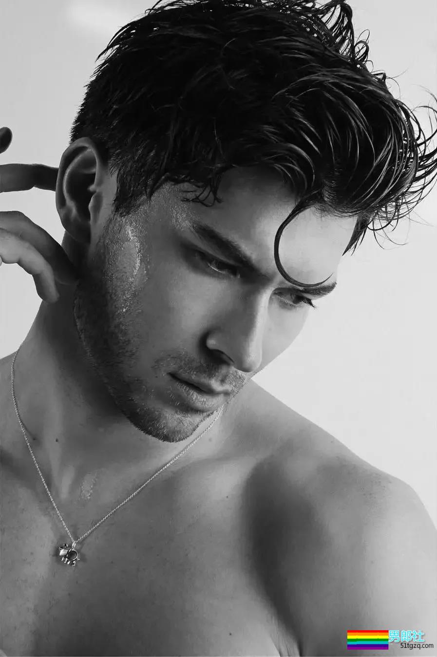 吸入警告：夹在蒋劲夫和女友间的混血大鼻子男模！ - 51虹马