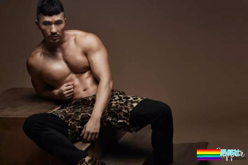 没有翘臀的模特不是好厨师，大鼻子网红满足你所有幻想！ - 51虹马