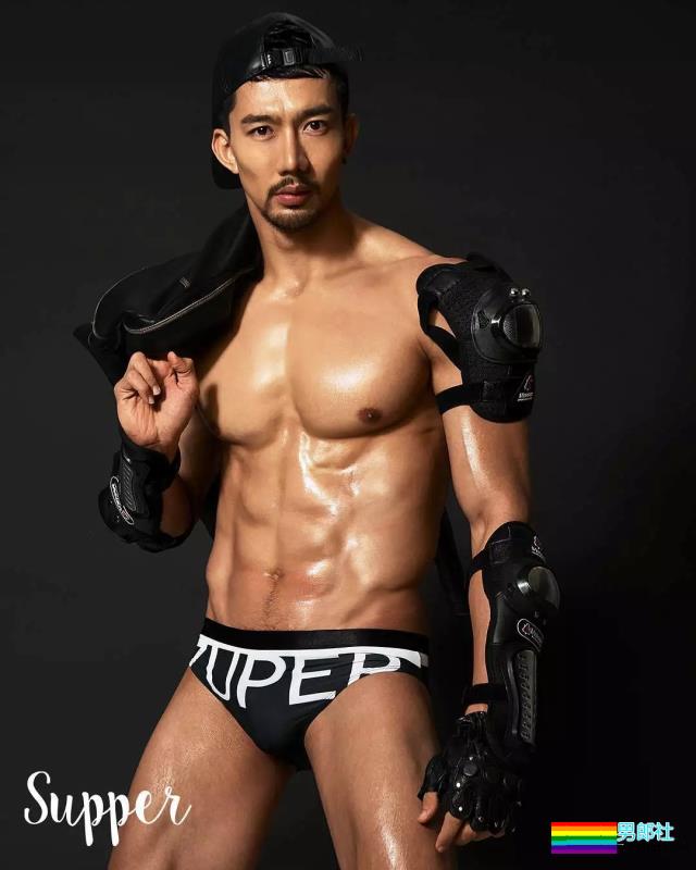 没有翘臀的模特不是好厨师，大鼻子网红满足你所有幻想！ - 51虹马