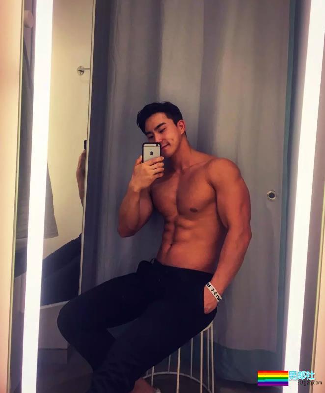 泡菜名媛被爆三温暖搞事，大块肌也逃不过做零？ - 51虹马