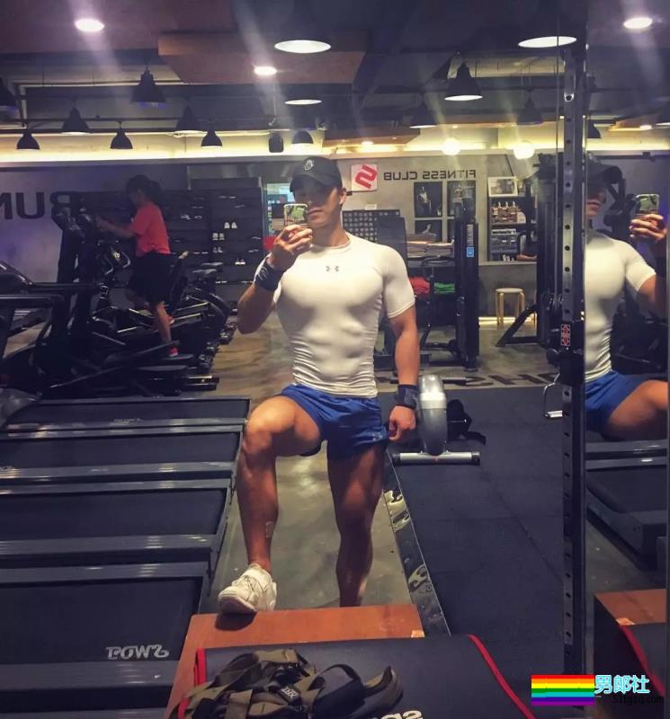 泡菜名媛被爆三温暖搞事，大块肌也逃不过做零？ - 51虹马