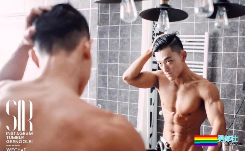 为健身私教抹油 他一脸享受很主动？！ - 51虹马