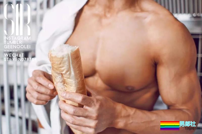 为健身私教抹油 他一脸享受很主动？！ - 51虹马