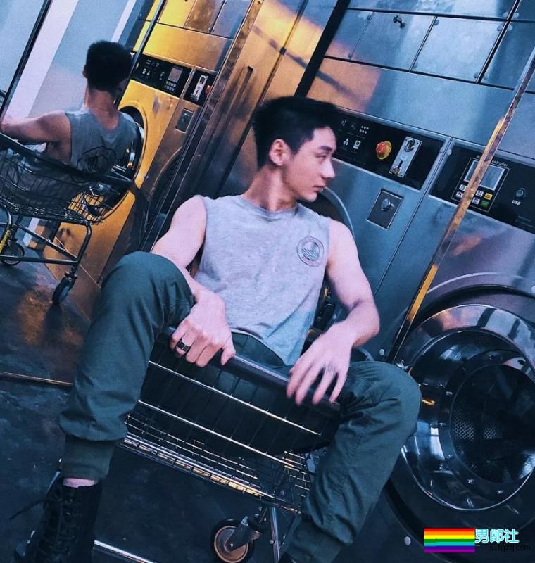 188CM长腿,超级帅的邻家体育生! - 51虹马