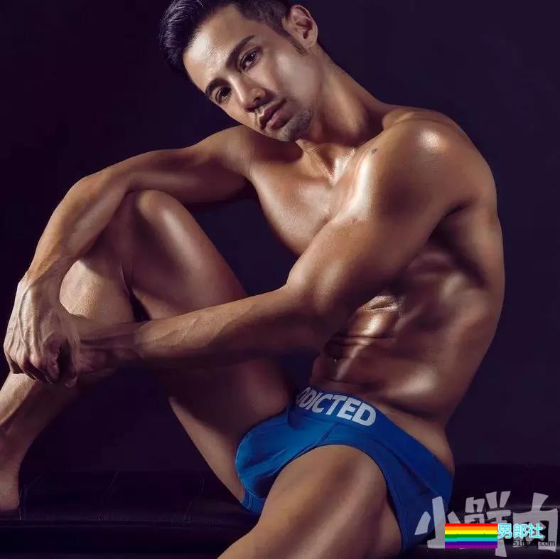 拜倒在这枚小叔的白内裤之下押大还是押小？胸肌傲人超想捏! - 51虹马