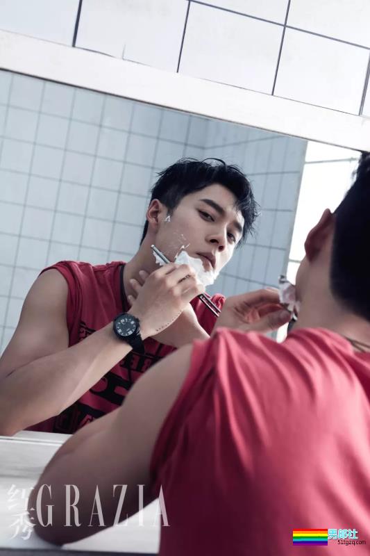 【明星写真】韩东君——浴室写真，又调皮了！ - 51虹马