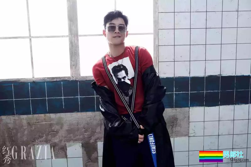 【明星写真】韩东君——浴室写真，又调皮了！ - 51虹马