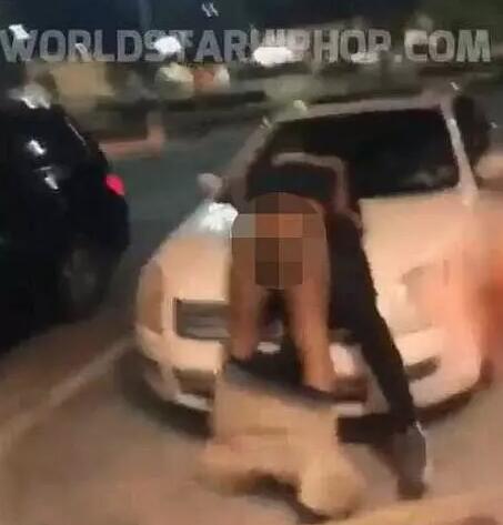 服务员像自己前男友，男子直接上前扯头发 - 51虹马