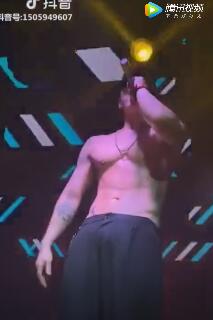 夜店里行走的肌肉荷尔蒙！注意那点！-51虹马