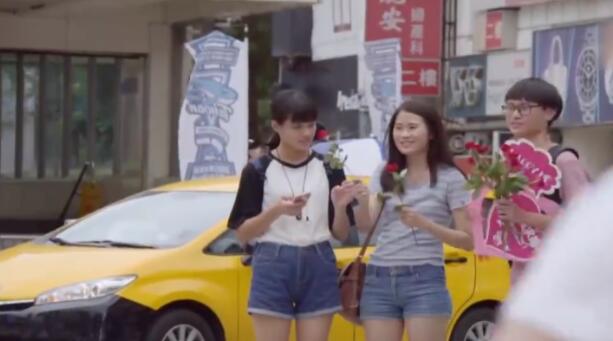 炎亚纶MV重现两位小哥求婚实景-51虹马