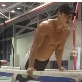 天菜帅哥。这身肌肉我可以惹!-51虹马