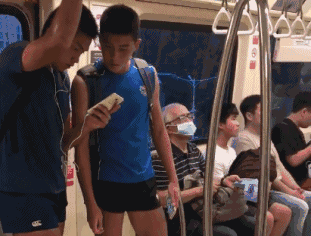 街拍体育生帅哥，有你认识的吗？ - 51虹马