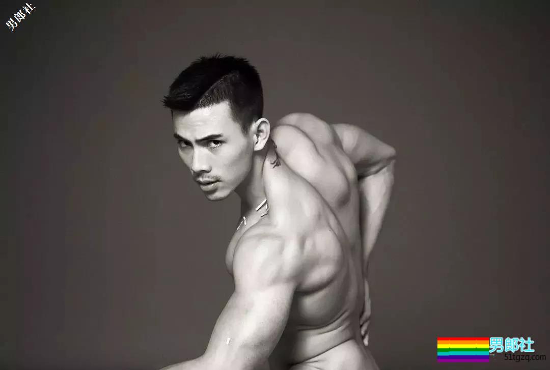 叫卖小视频名媛一朝成名，只求他下次出镜记得刮腋毛 - 51虹马