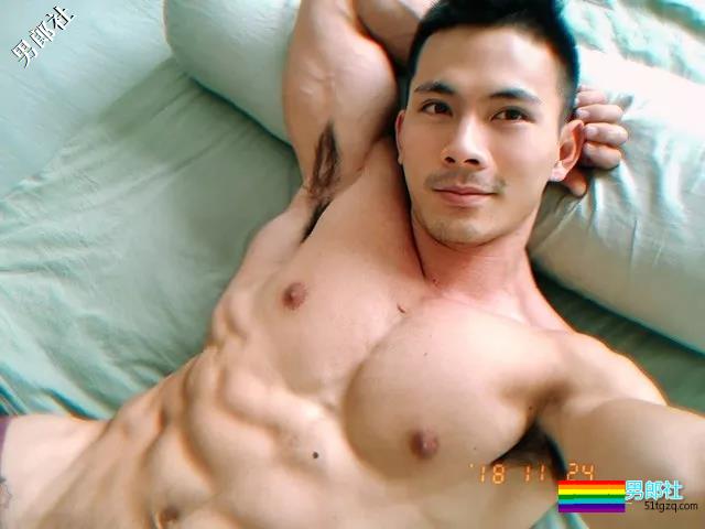 叫卖小视频名媛一朝成名，只求他下次出镜记得刮腋毛 - 51虹马