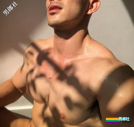 叫卖小视频名媛一朝成名，只求他下次出镜记得刮腋毛 - 51虹马