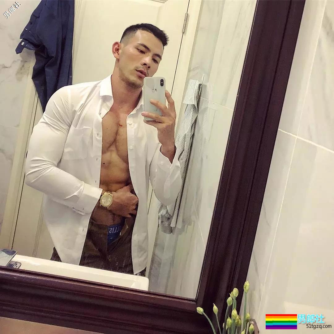 叫卖小视频名媛一朝成名，只求他下次出镜记得刮腋毛 - 51虹马