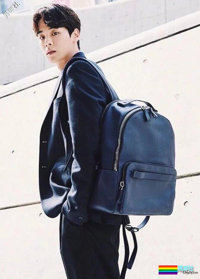 长腿肌肉帅哥海边秀身材惊艳网络，理想男友小狼狗劲瘦结实又帅气！ - 51虹马