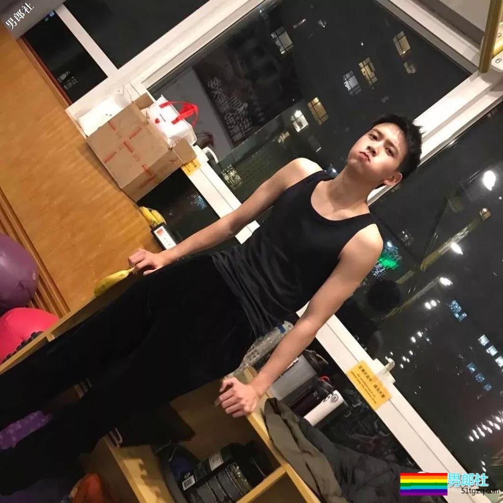 185大长腿初恋脸少年，可盐可甜的邻家弟弟最撩人！－－陈宥维 - 51虹马