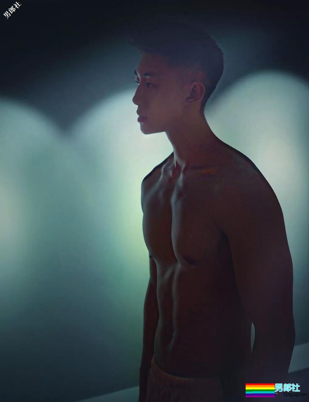 武科大1米88大长腿学弟，撩衣杀秒男星几条街 - 51虹马