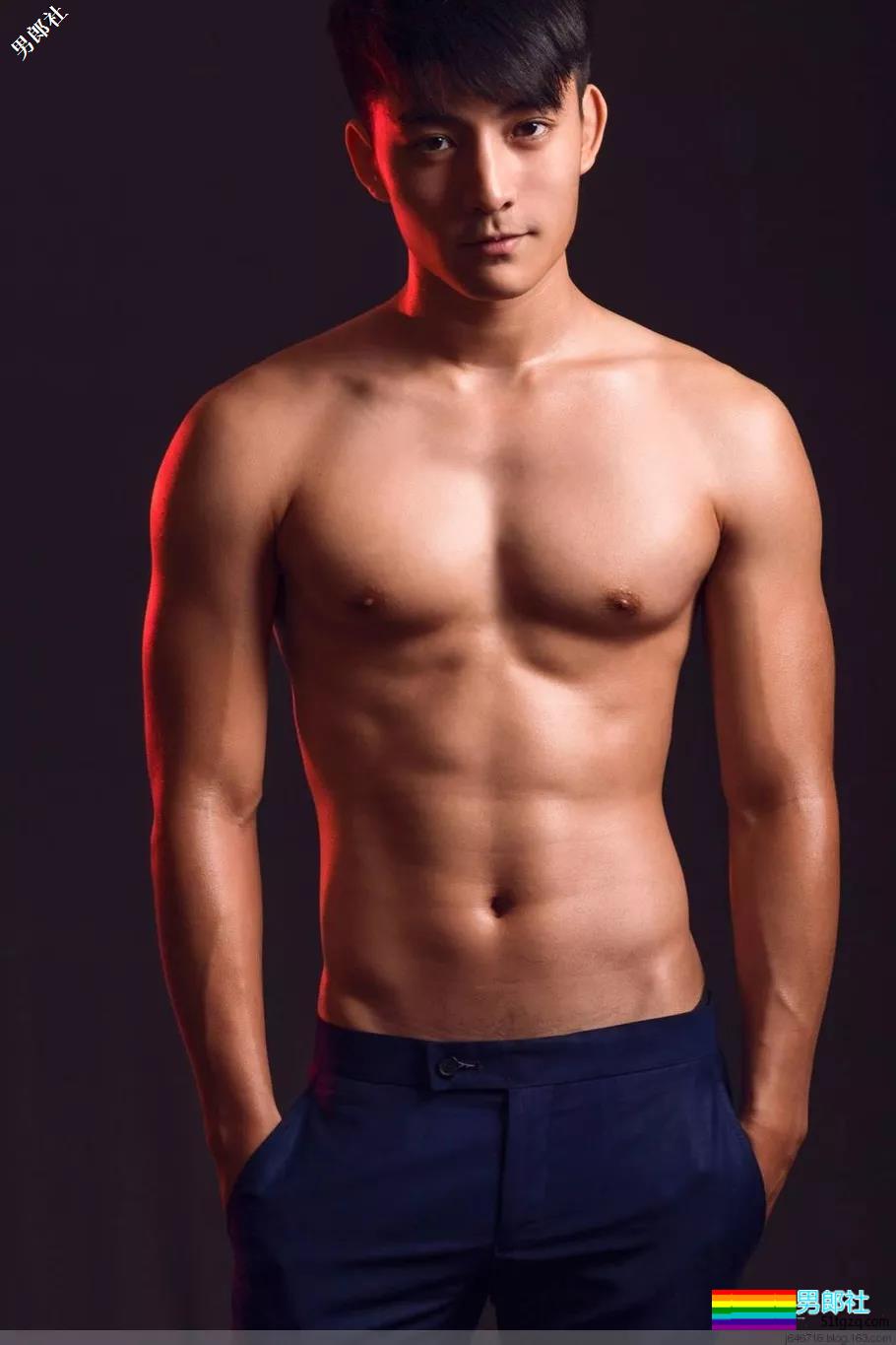 肌肉熟男大长腿抢镜...还有宝岛大学校草级小鲜肉！ - 51虹马