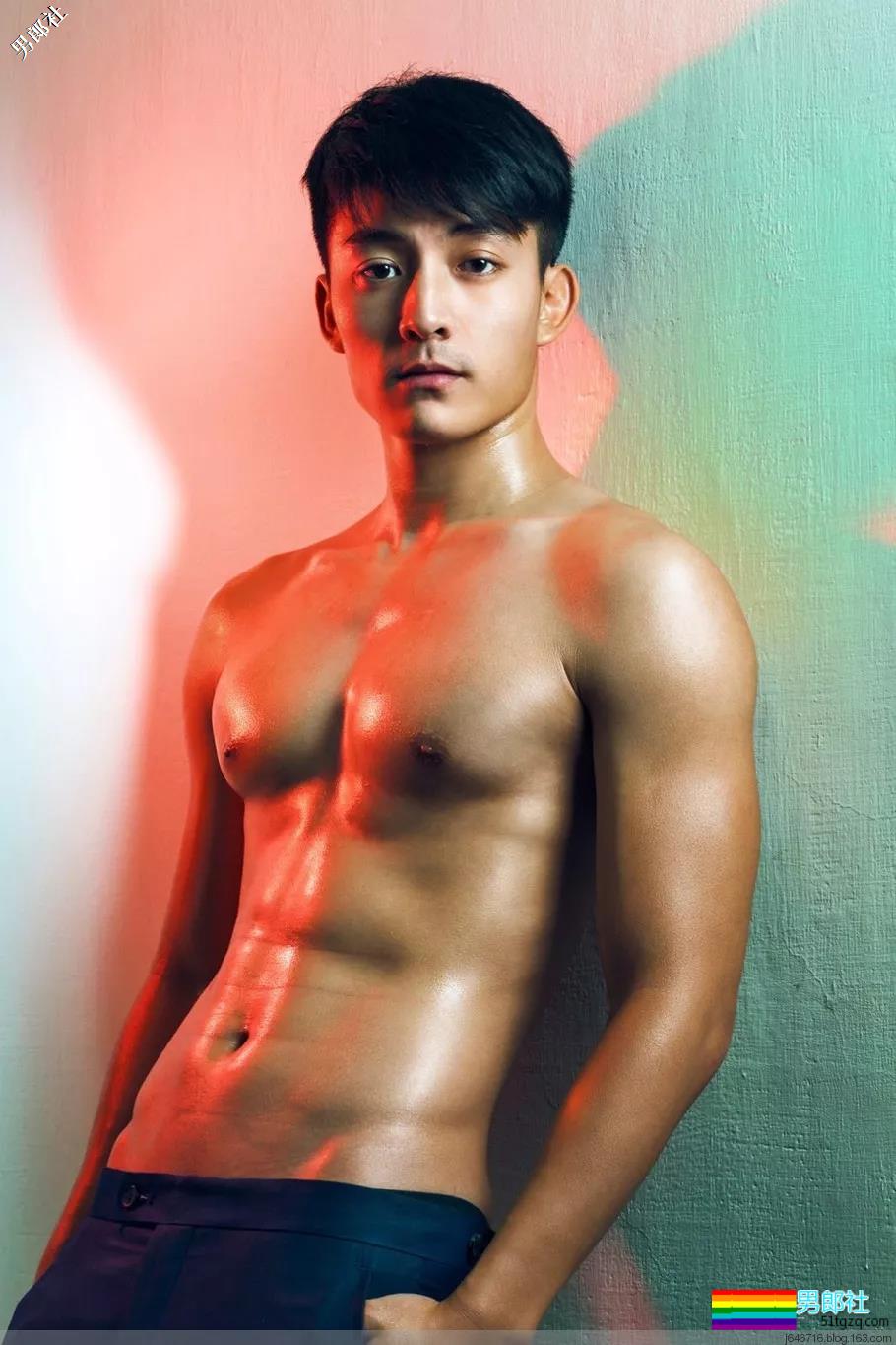 肌肉熟男大长腿抢镜...还有宝岛大学校草级小鲜肉! - 51虹马 肌肉熟男大长腿抢镜...还有宝岛大学校草级小鲜肉! - 51虹马