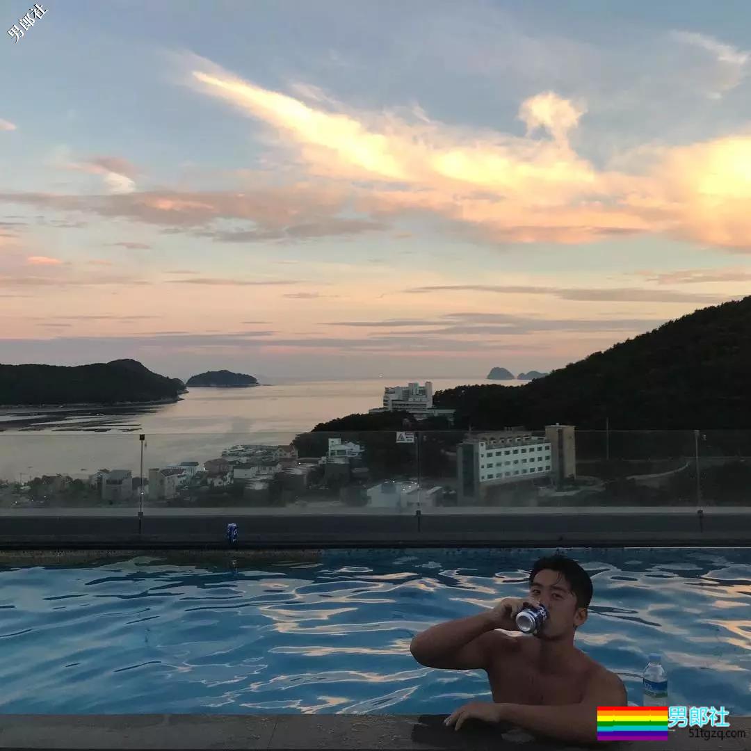 肌肉熟男大长腿抢镜...还有宝岛大学校草级小鲜肉！ - 51虹马