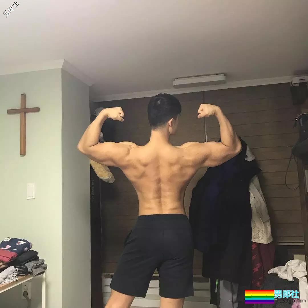 肌肉熟男大长腿抢镜...还有宝岛大学校草级小鲜肉！ - 51虹马