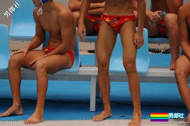 运动员还有5秒到达，盯裆猫们做好准备！ - 51虹马