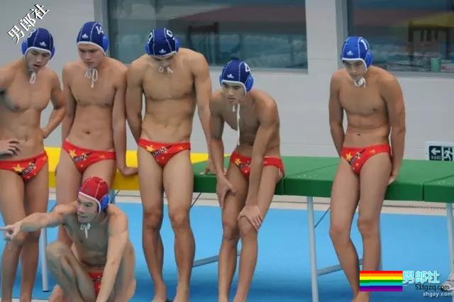 运动员还有5秒到达，盯裆猫们做好准备！ - 51虹马