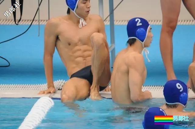 运动员还有5秒到达，盯裆猫们做好准备！ - 51虹马