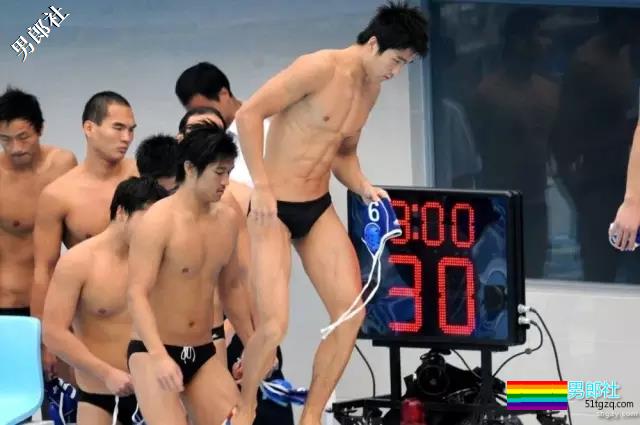 运动员还有5秒到达，盯裆猫们做好准备！ - 51虹马