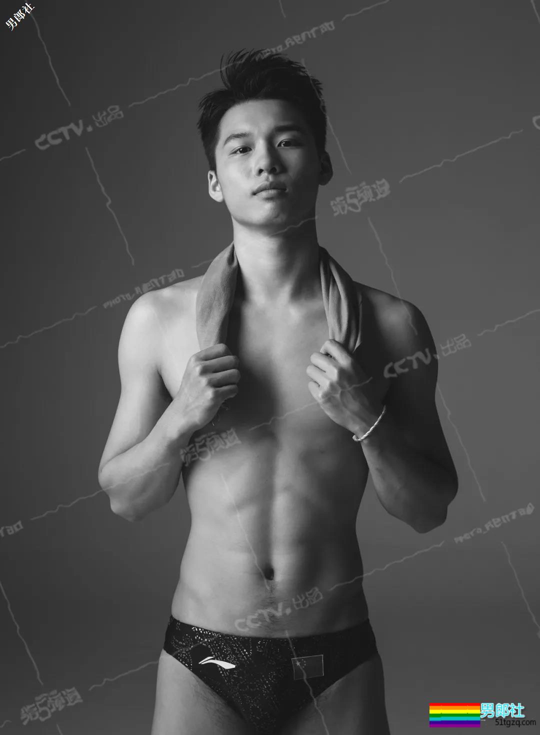 大弟弟陈艾森最新杂志写真：展现雄厚实力 - 51虹马