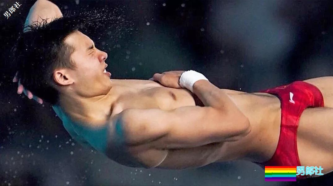 大弟弟陈艾森最新杂志写真：展现雄厚实力 - 51虹马