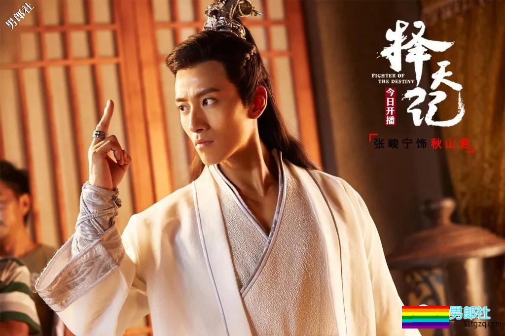 正装霸总大二被海岩相中出道,衷爱剧中秀肌肉,一身石更肌抖落一地荷尔蒙! - 51虹马 正装霸总大二被海岩相中出道,衷爱剧中秀肌肉,一身石更肌抖落一地荷尔蒙! - 51虹马