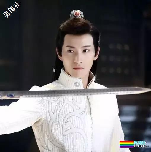 正装霸总大二被海岩相中出道,衷爱剧中秀肌肉,一身石更肌抖落一地荷尔蒙! - 51虹马 正装霸总大二被海岩相中出道,衷爱剧中秀肌肉,一身石更肌抖落一地荷尔蒙! - 51虹马