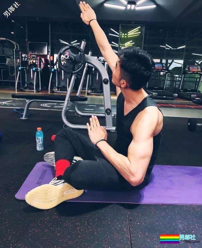 篮球体育生激凸又有型！ - 51虹马