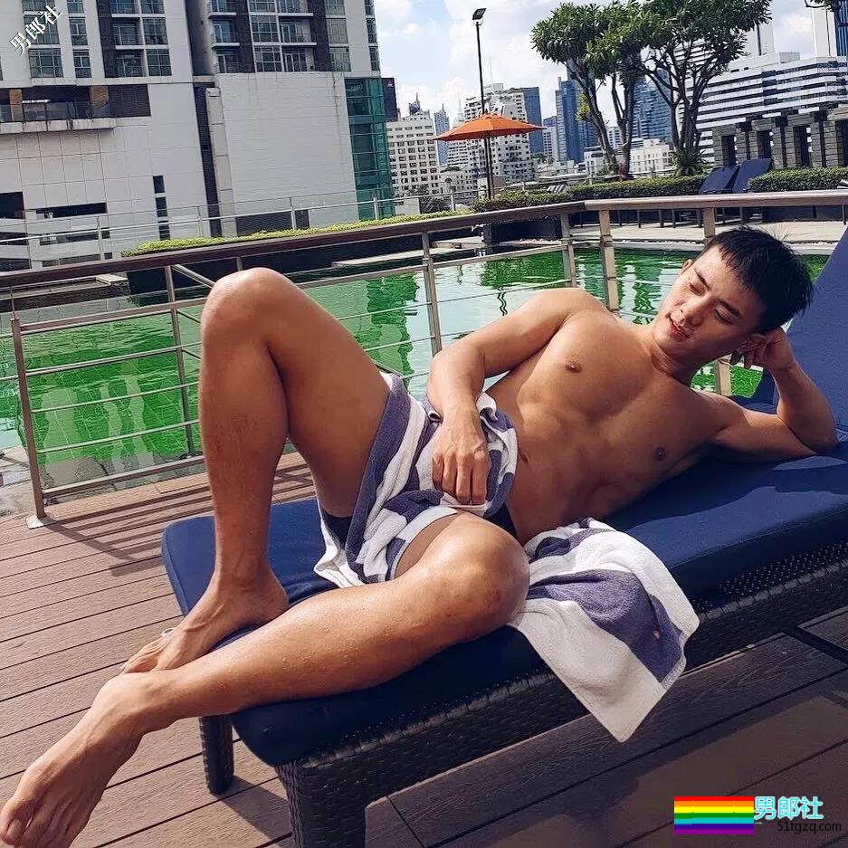 读护理的大学男生,不仅超帅还有肌肉身材-51虹马